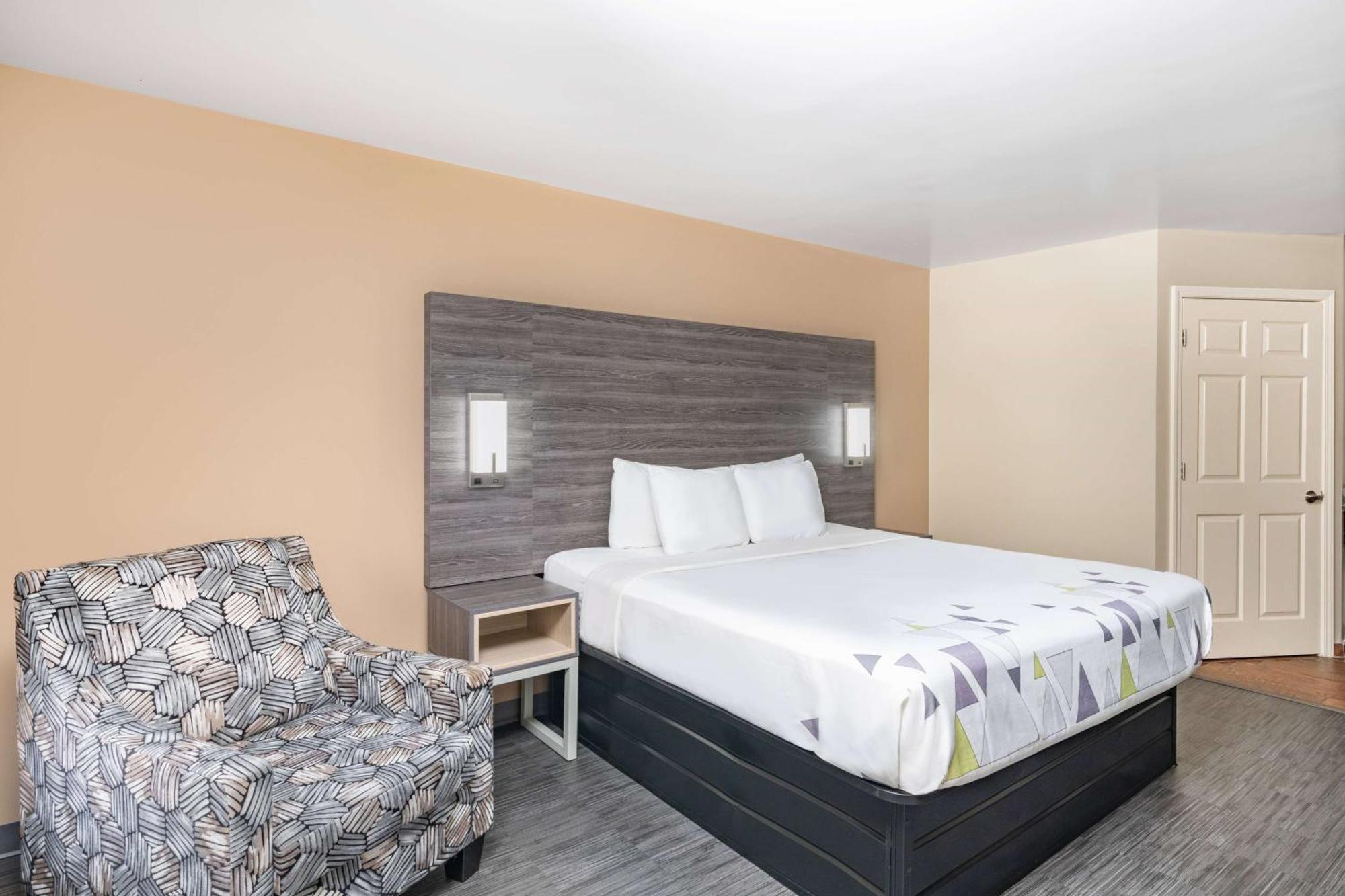 Baymont By Wyndham Commerce Ga Near Tanger Outlets Mall Exteriör bild