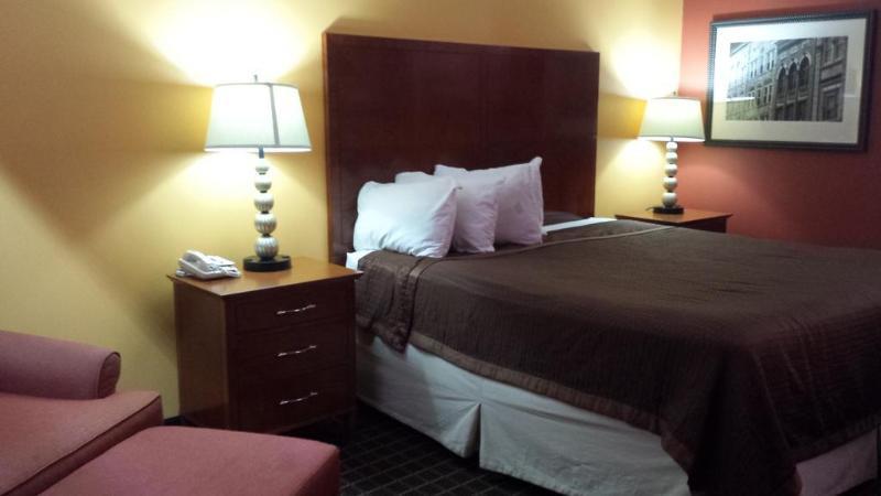 Baymont By Wyndham Commerce Ga Near Tanger Outlets Mall Exteriör bild